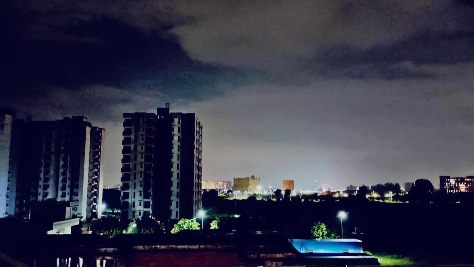 לקנאו Atulyam Stays Sushant Golf City מראה חיצוני תמונה