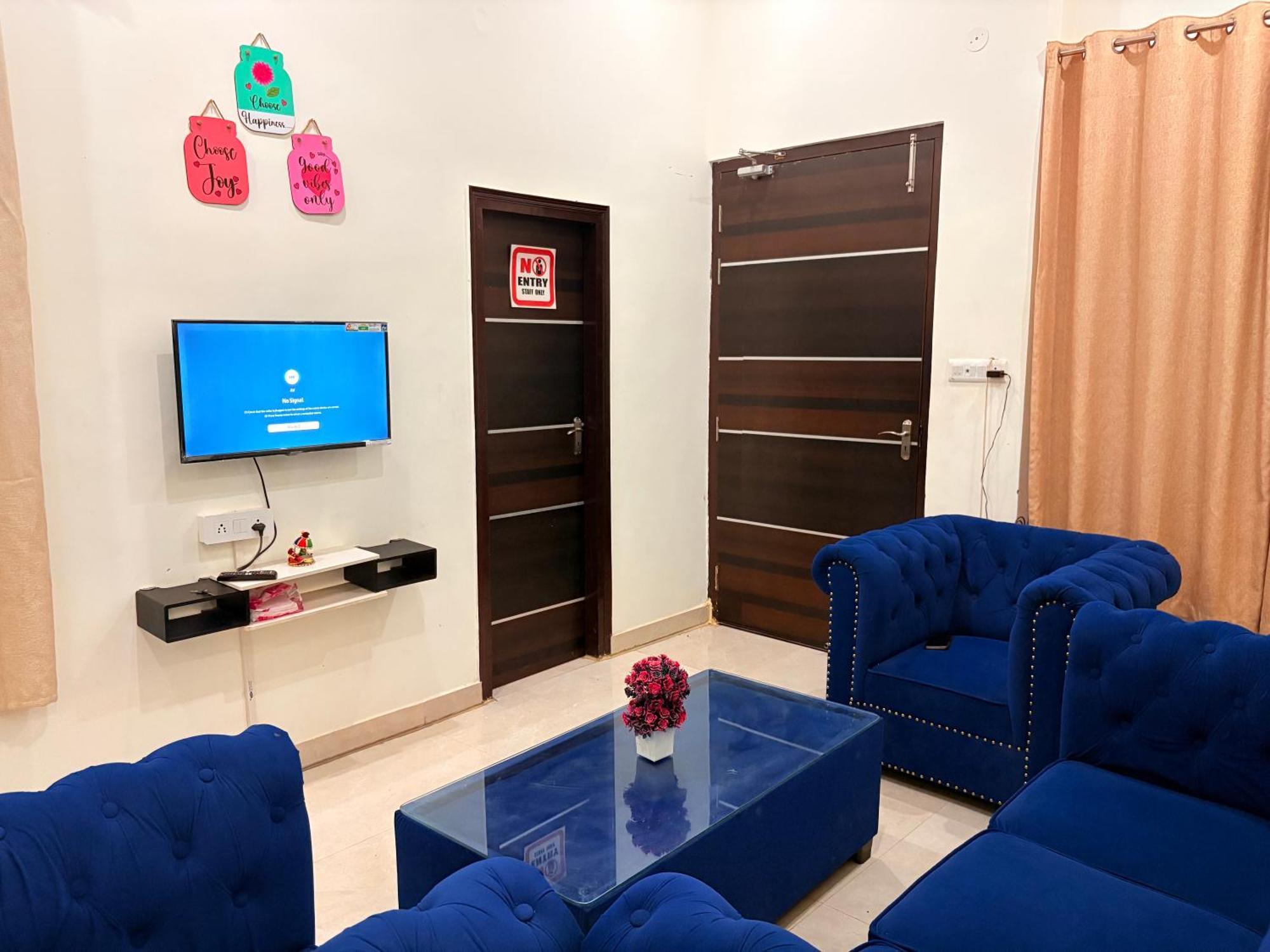 לקנאו Atulyam Stays Sushant Golf City מראה חיצוני תמונה